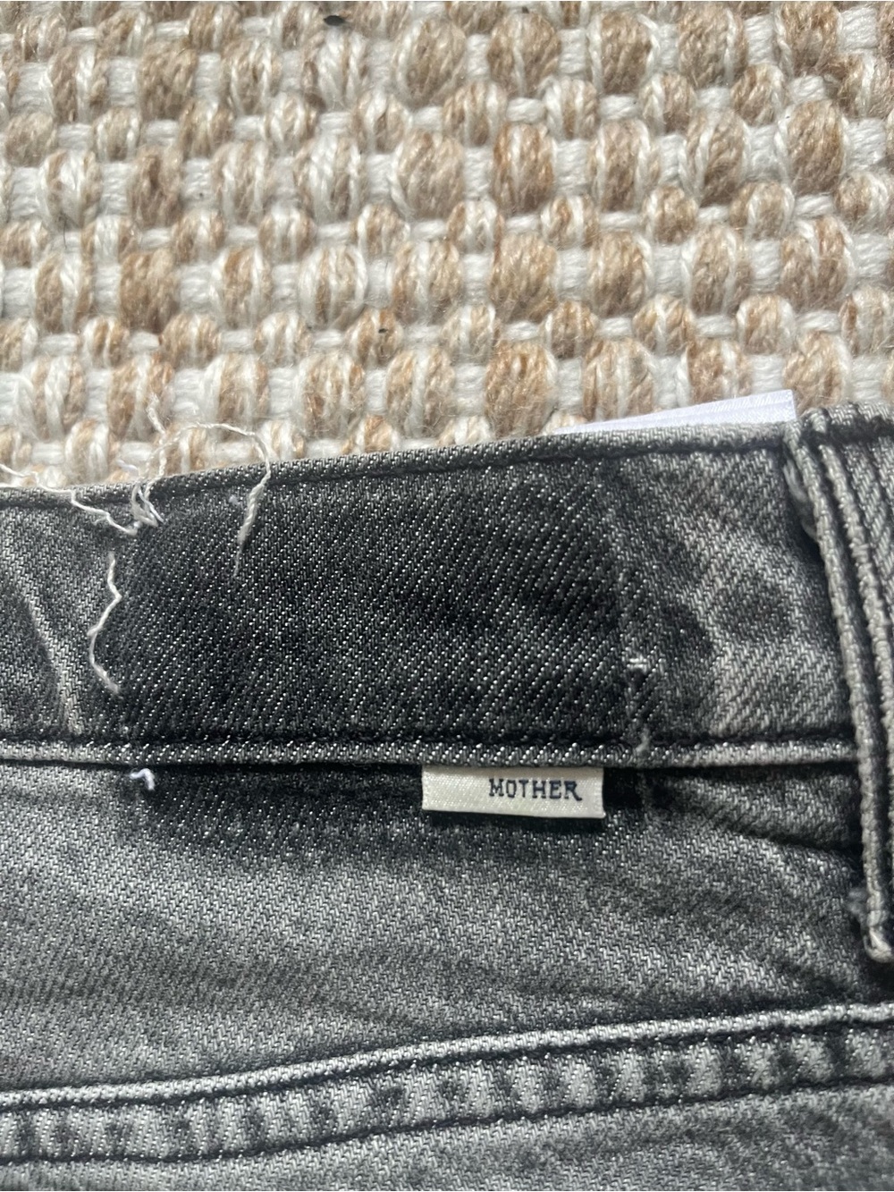 MOTHER The Whole Lot Zip Twist Fray shorts, Bait and Switch wash, size 28 - Picture 9 of 10